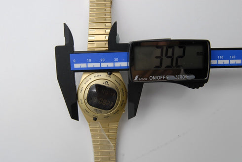 【 UNUSED 】 SEIKO Giugiaro Design A825-00D0 39mm 100m Water Resist Qz Men's Watch